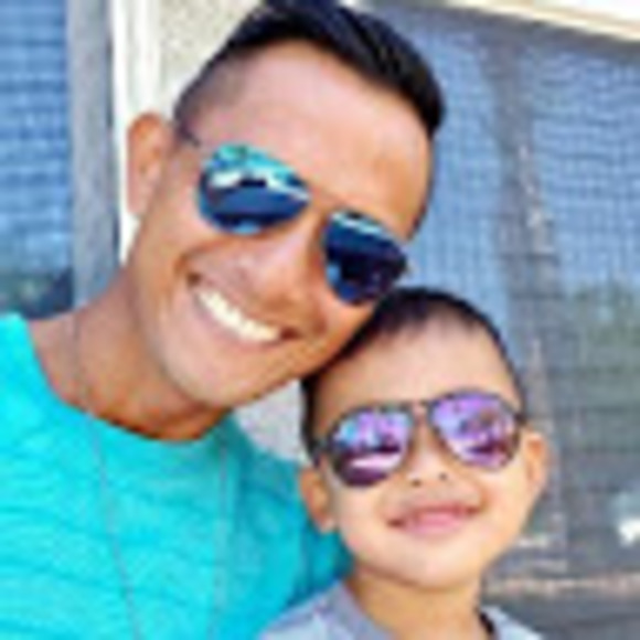 Meet your Posher, Alex - Picture 1 of 1